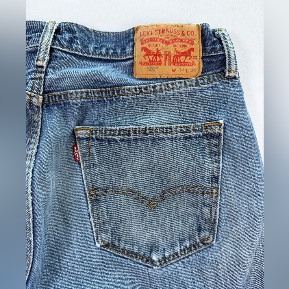 Levi's 501 Distressed Blue Jeans - Picture 5 of 7